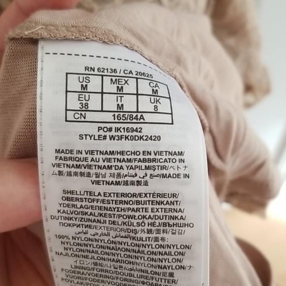 Guess Lace Fitted Dress - Picture 4 of 5